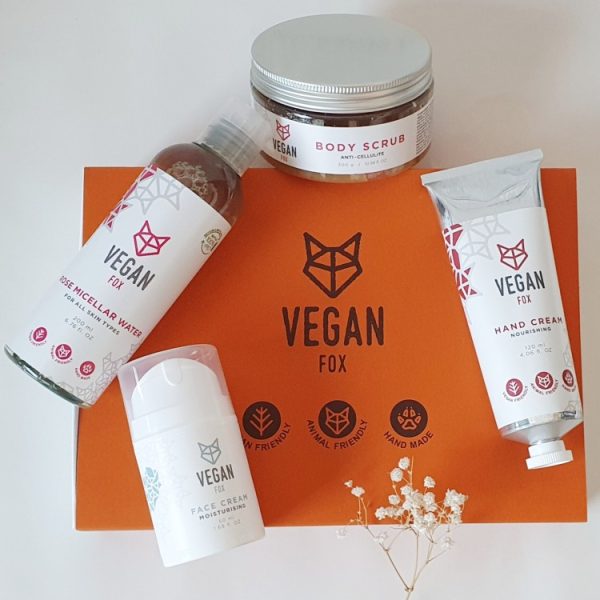 Vegan Fox cosmetic products Gift box